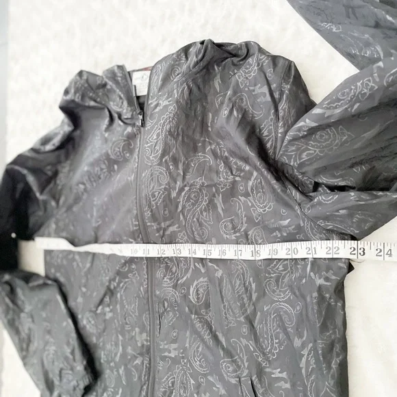 NWT- CULTURE KINGS unisex duplex windbreaker backpack jacket - Picture 14 of 16